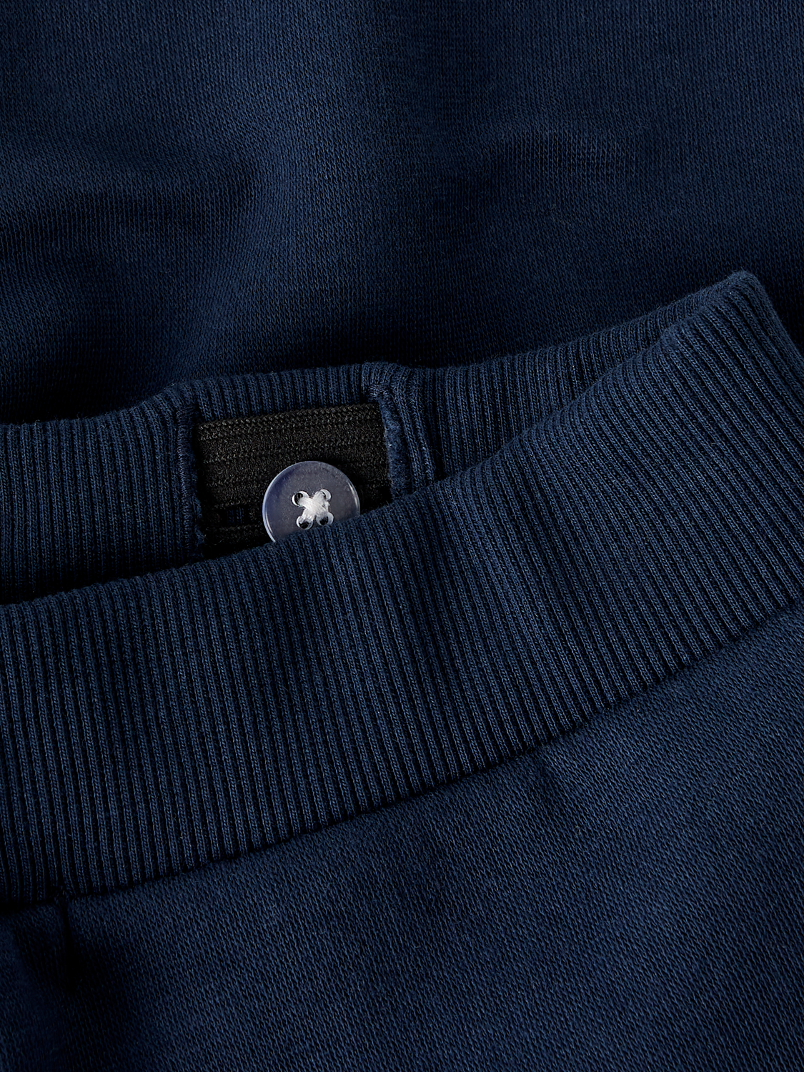 model_shot-front_full